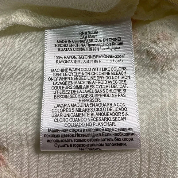 NEW BCBGeneration Medium Floral Ruffle Crossover Blouse - Picture 7 of 7